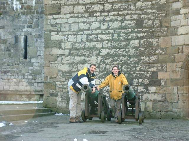 4canons.jpg (61080 octets)