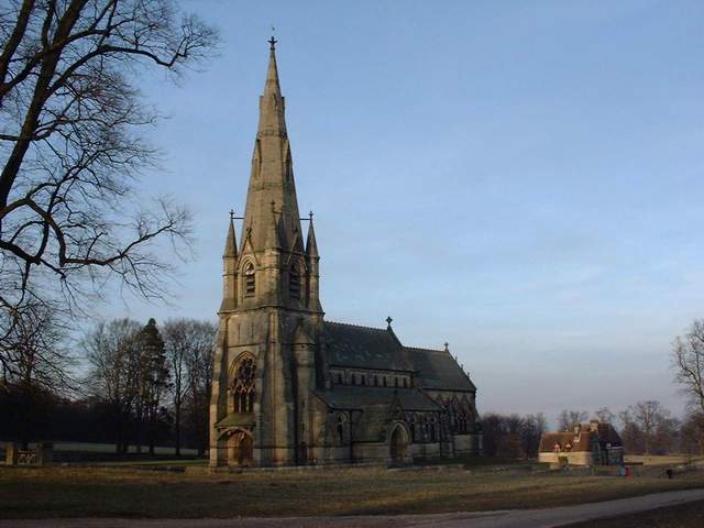 St_Mary's_church_2.jpg (36479 octets)