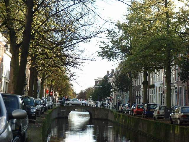 canal_delft.JPG (26055 octets)