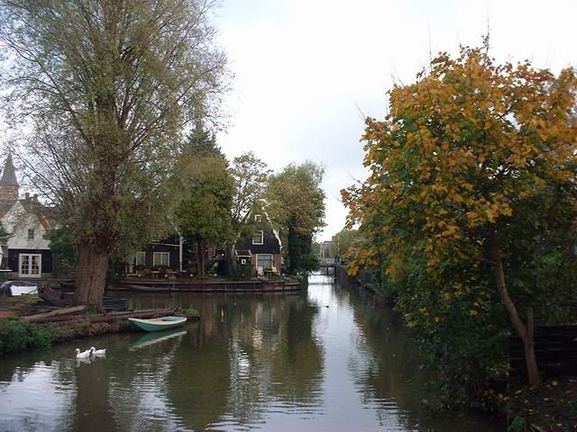 edam.JPG (26055 octets)
