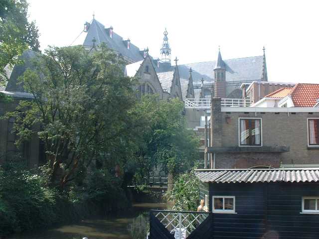 eglise_gouda.jpg (26055 octets)