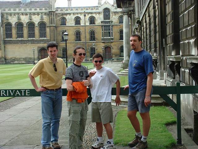 nousakingscollege.jpg (59141 octets)