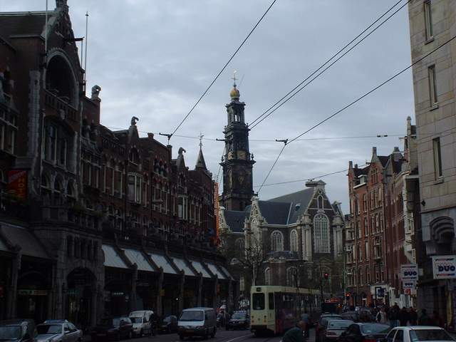 rue_amsterdam2.JPG (26055 octets)